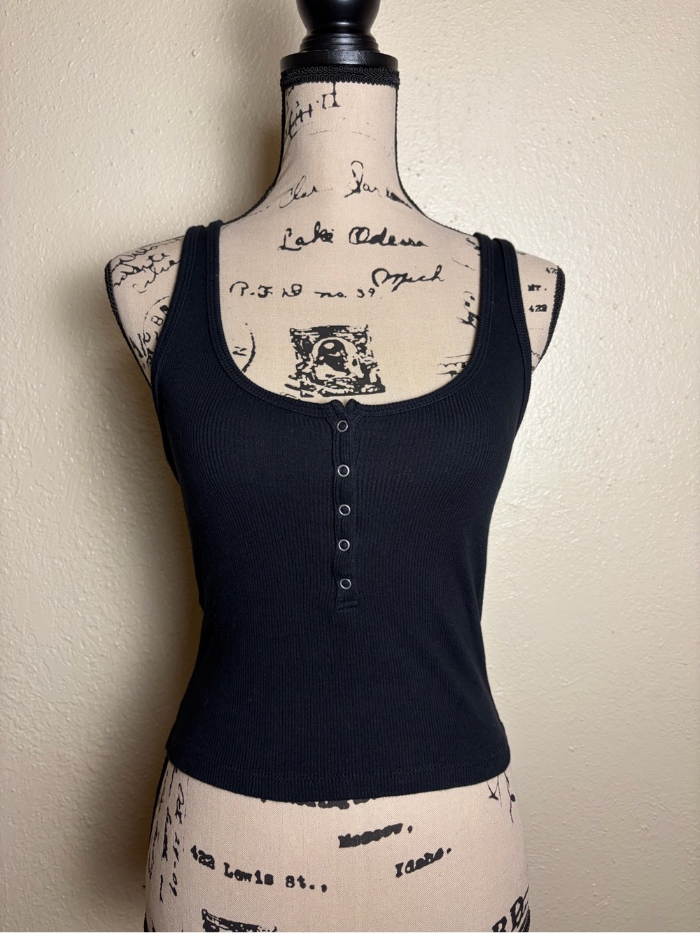Abercrombie & Fitch Black Ribbed Henley Tank Size Small